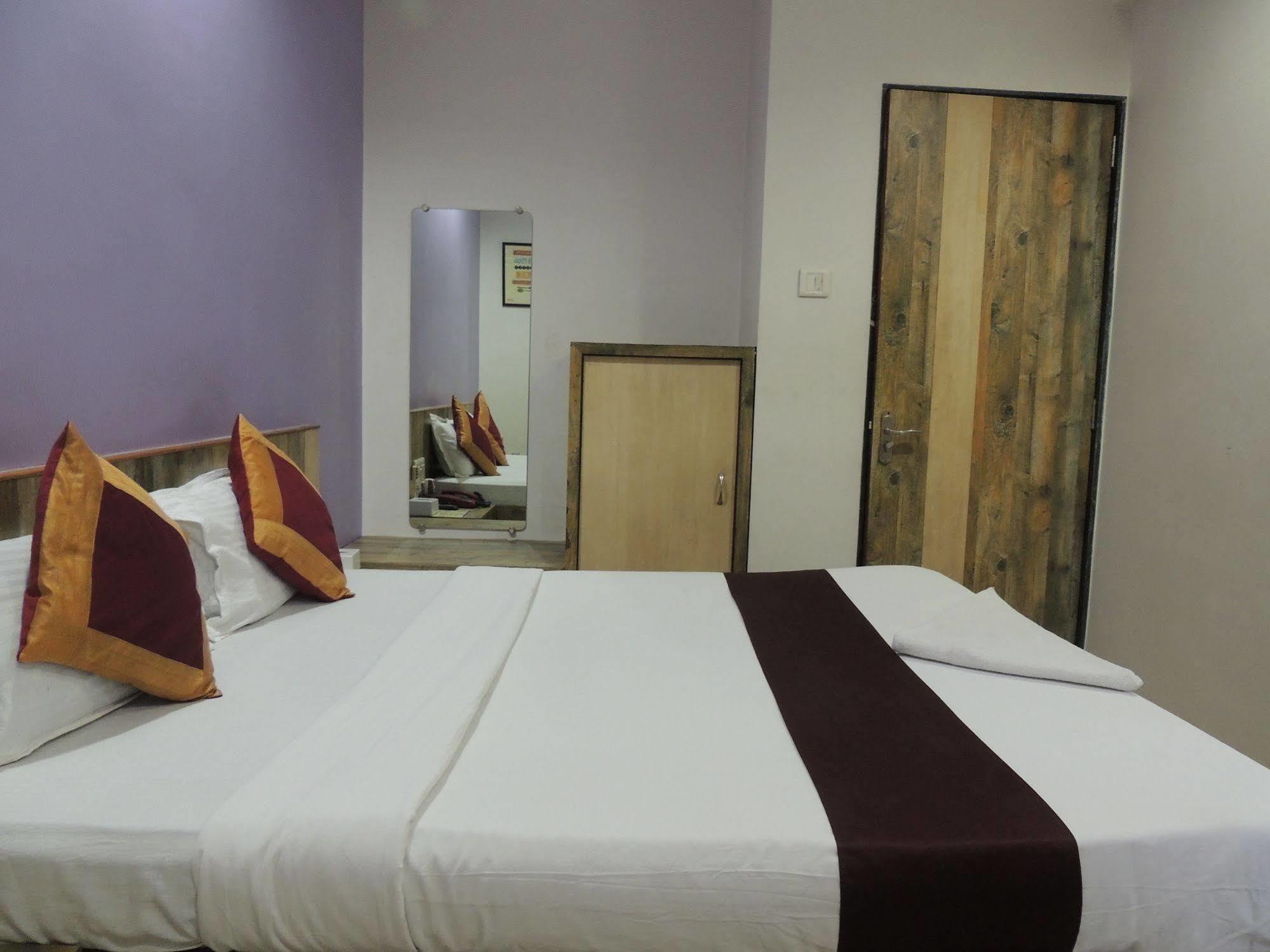 Fabhotel Galaxy Suite 孟买 外观 照片